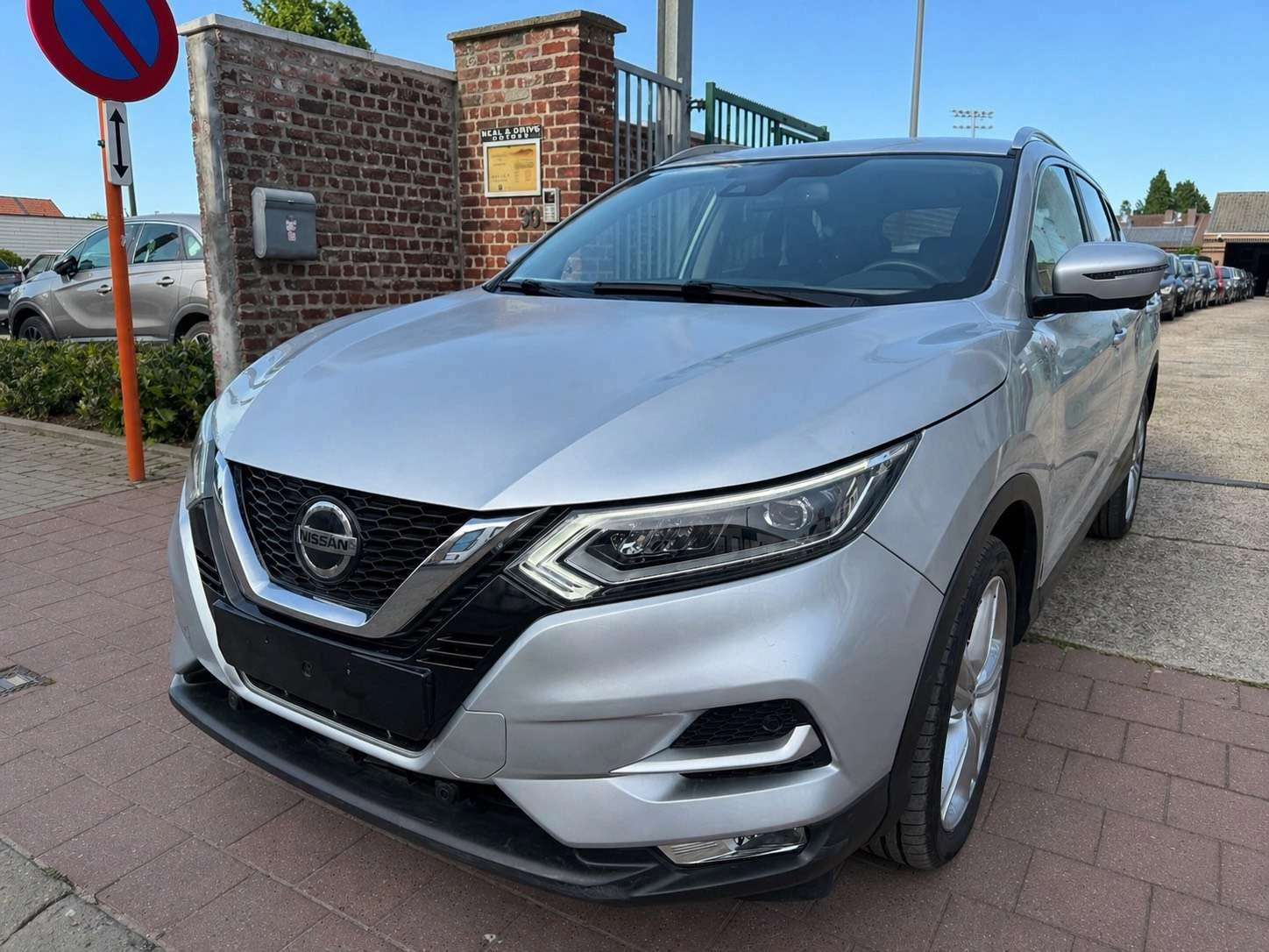Nissan Qashqai BUSINESS EDITION | PANO | 360° CAMERA | LED | NAVIGATIE