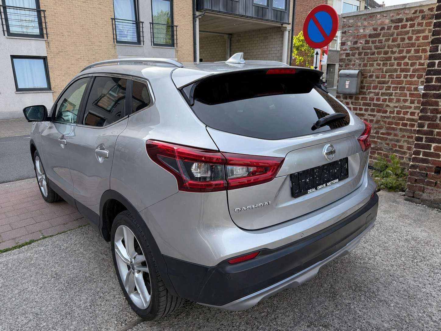 Nissan Qashqai BUSINESS EDITION | PANO | 360° CAMERA | LED | NAVIGATIE