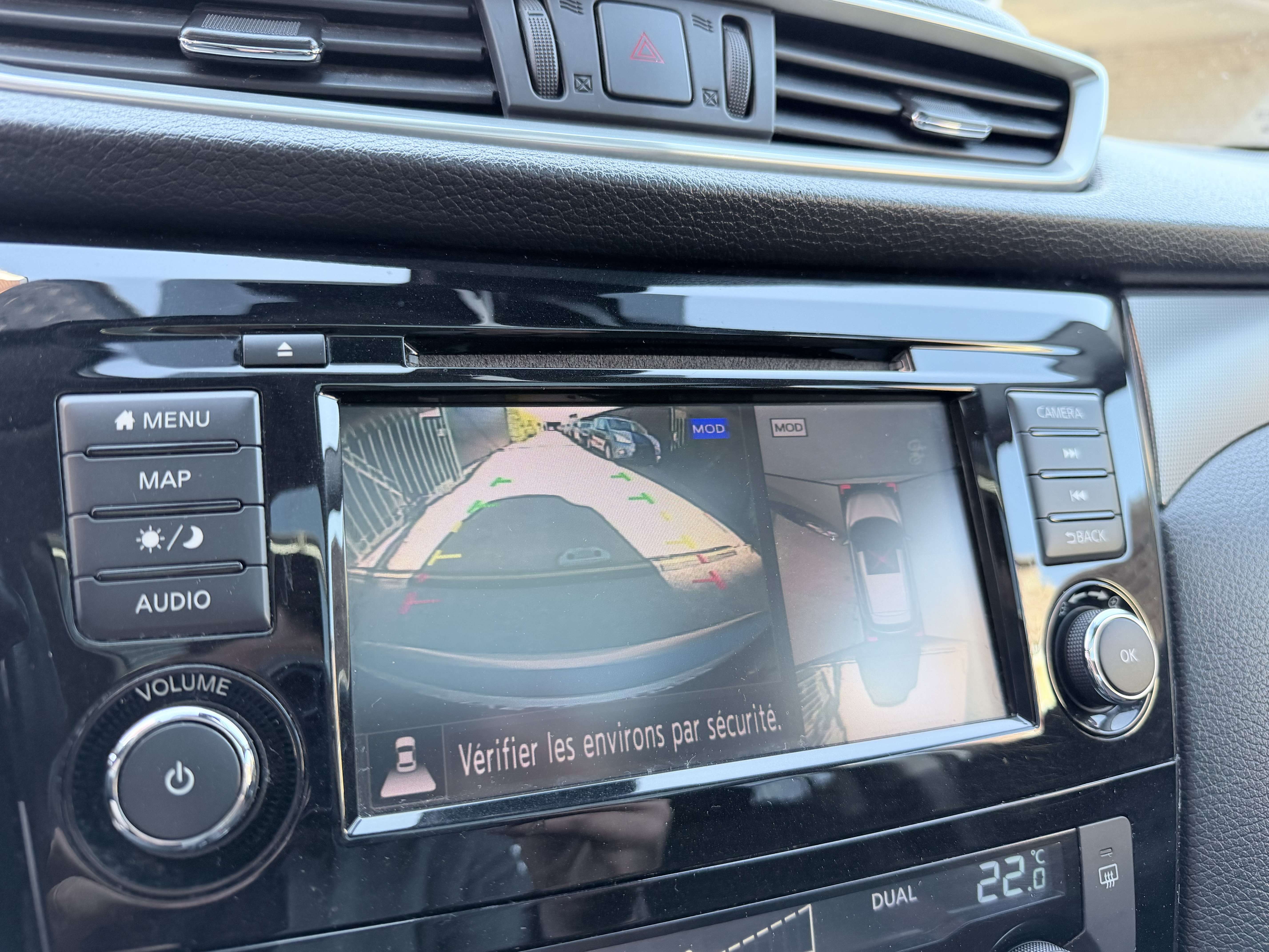 Nissan Qashqai BUSINESS EDITION | PANO | 360° CAMERA | LED | NAVIGATIE