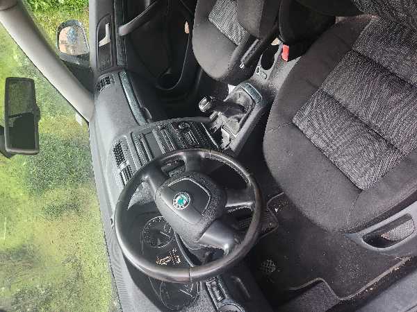 Skoda Octavia II (2) COMBI 1.6 TDI 105 CR FAP STYLE