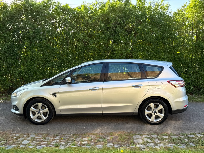 Ford GRAND C-MAX 2.0 TDCI 150CH TITANIUM * 7 PLACES * 2016 * GARANTIE
