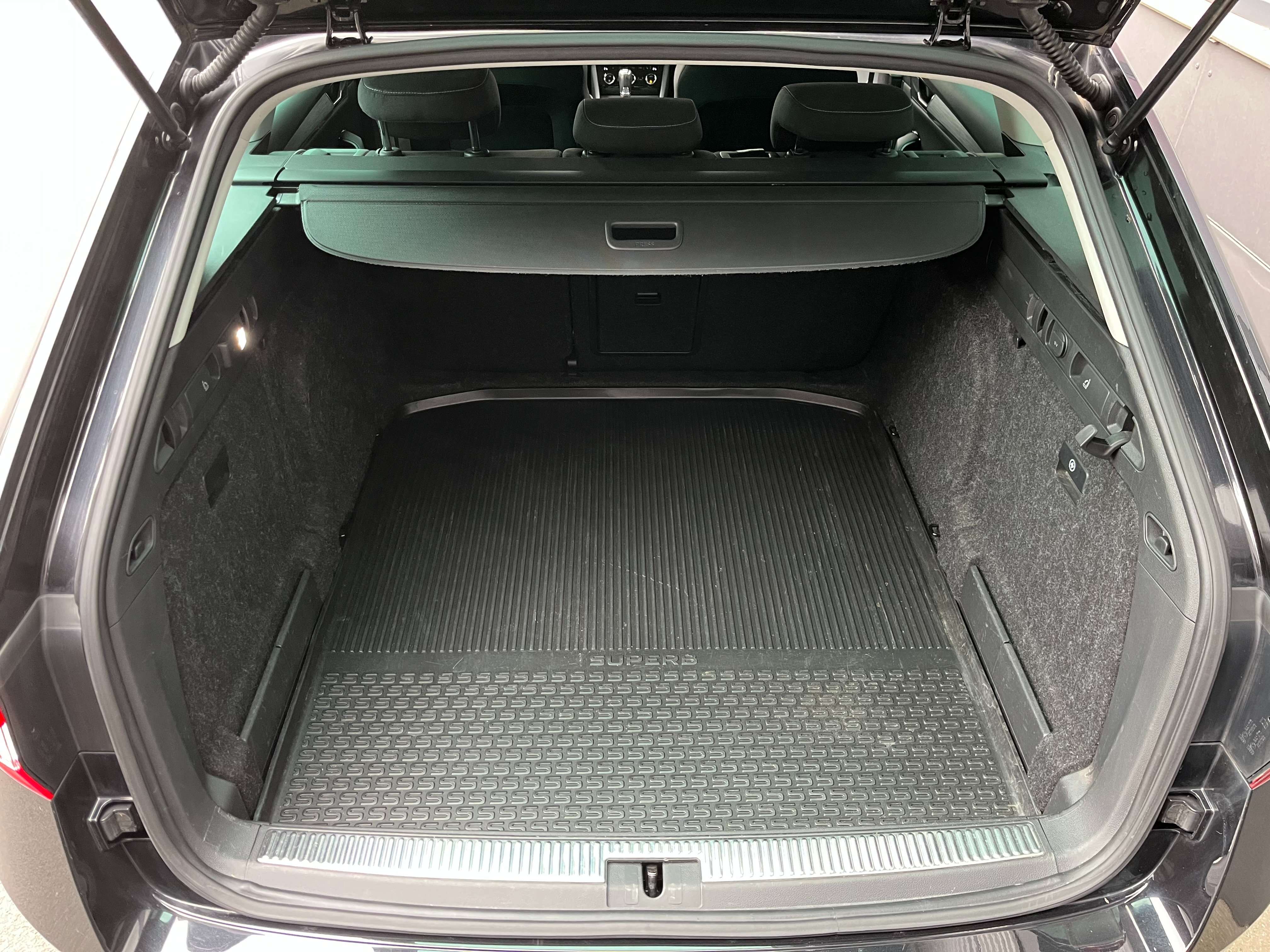 Skoda Superb Superb Combi 1.6 CR TDi Ambition DSG