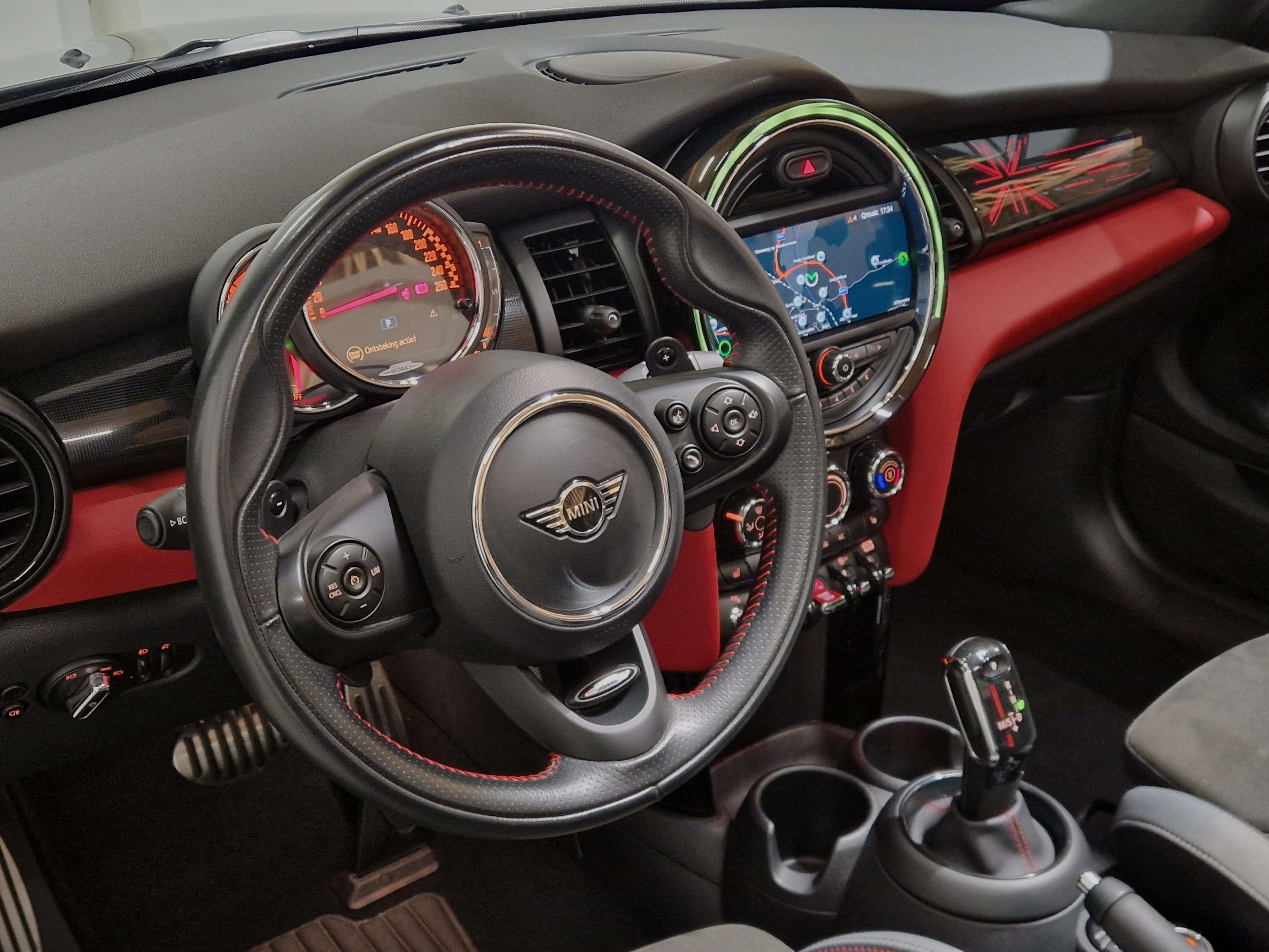 MINI John Cooper Works Cabrio Automaat met garantie
