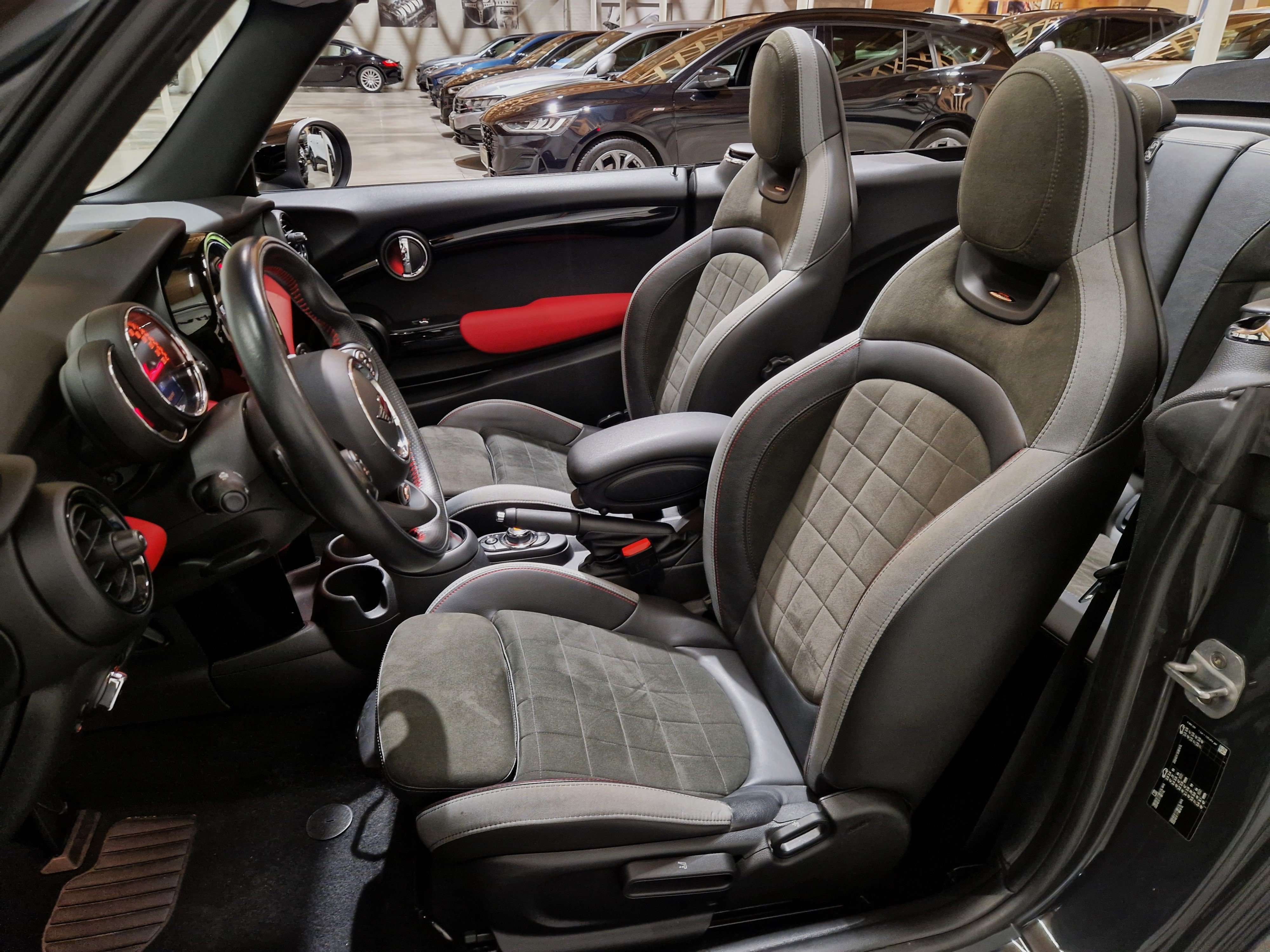MINI John Cooper Works Cabrio Automaat met garantie