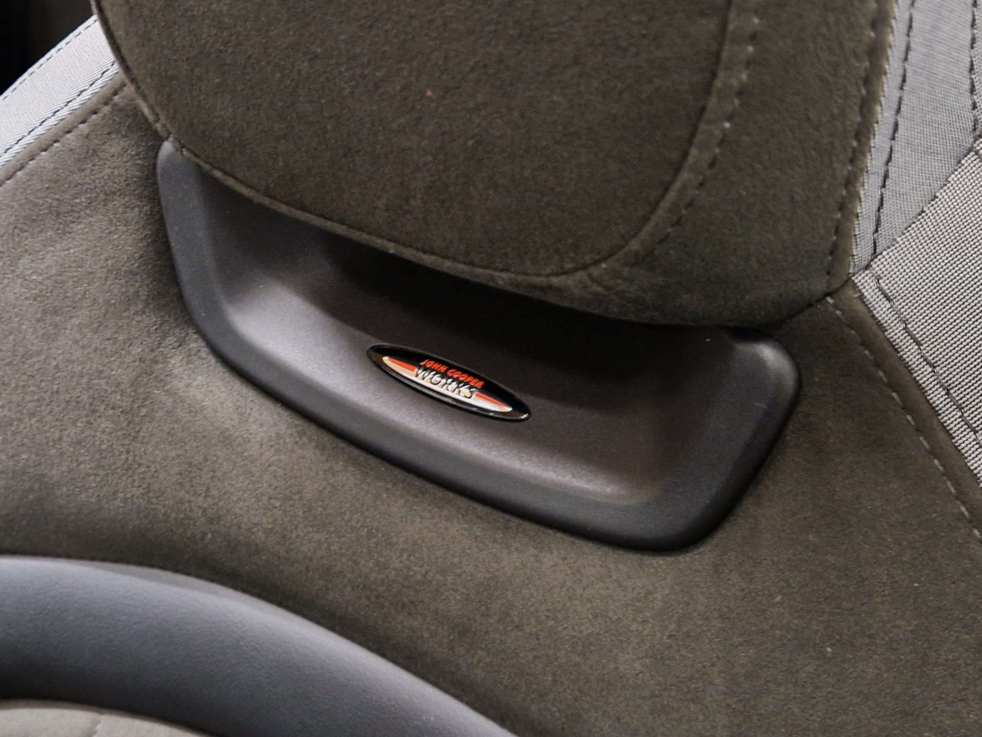 MINI John Cooper Works Cabrio Automaat met garantie