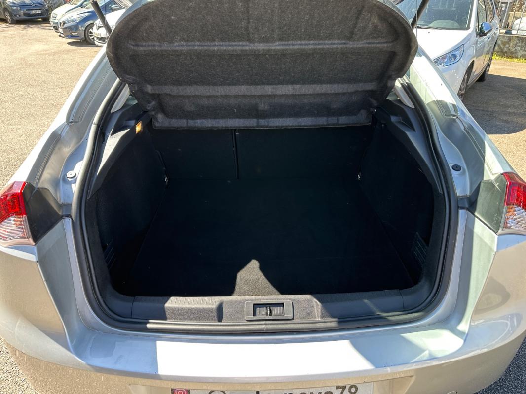 Renault Laguna III 1.5 dCi 110 eco2 Black Edition Carminat