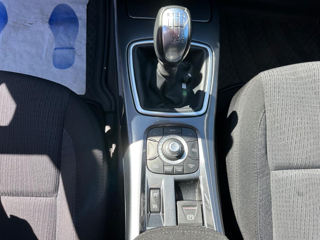 Renault Laguna III 1.5 dCi 110 eco2 Black Edition Carminat