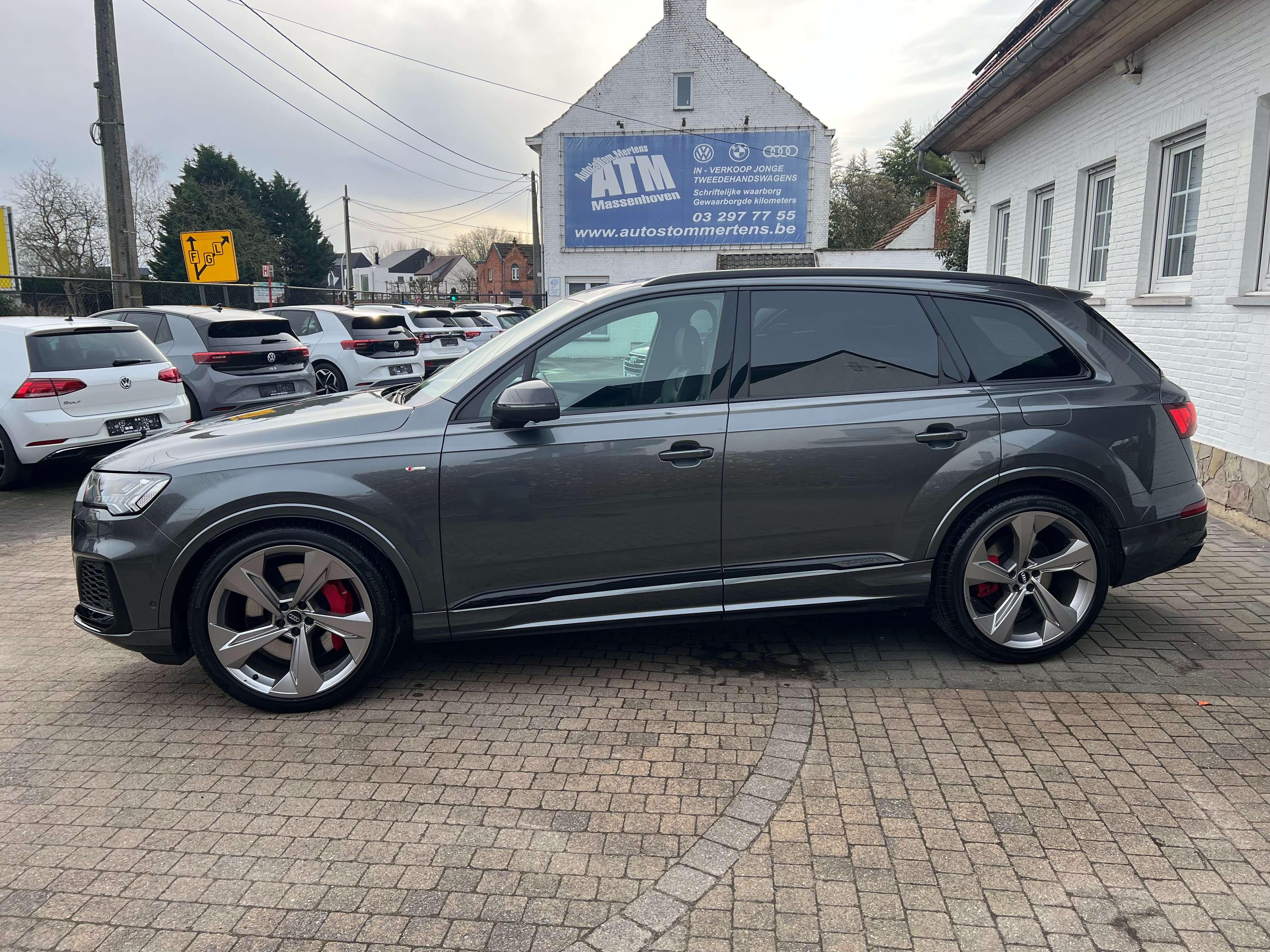 Audi Q7 60 TFSi e Quattro PHEV S line  Tip./NP 119000 Euro