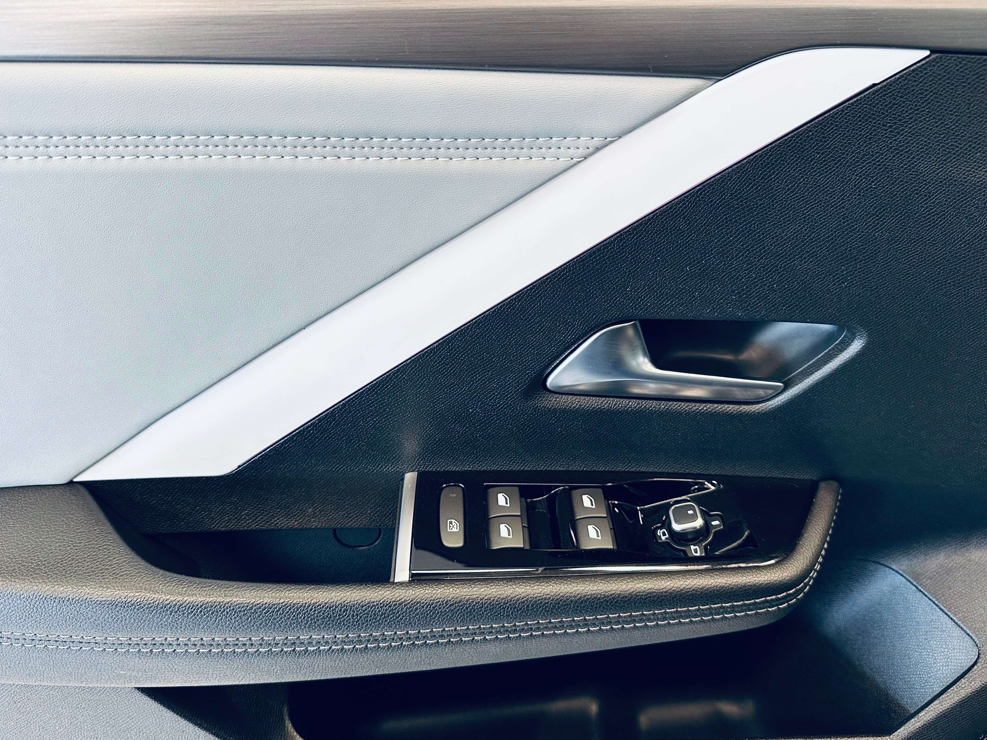 Opel Astra 1.6 BOITE AUTO PALETTE CAMERA PDC CARPLAY cruise