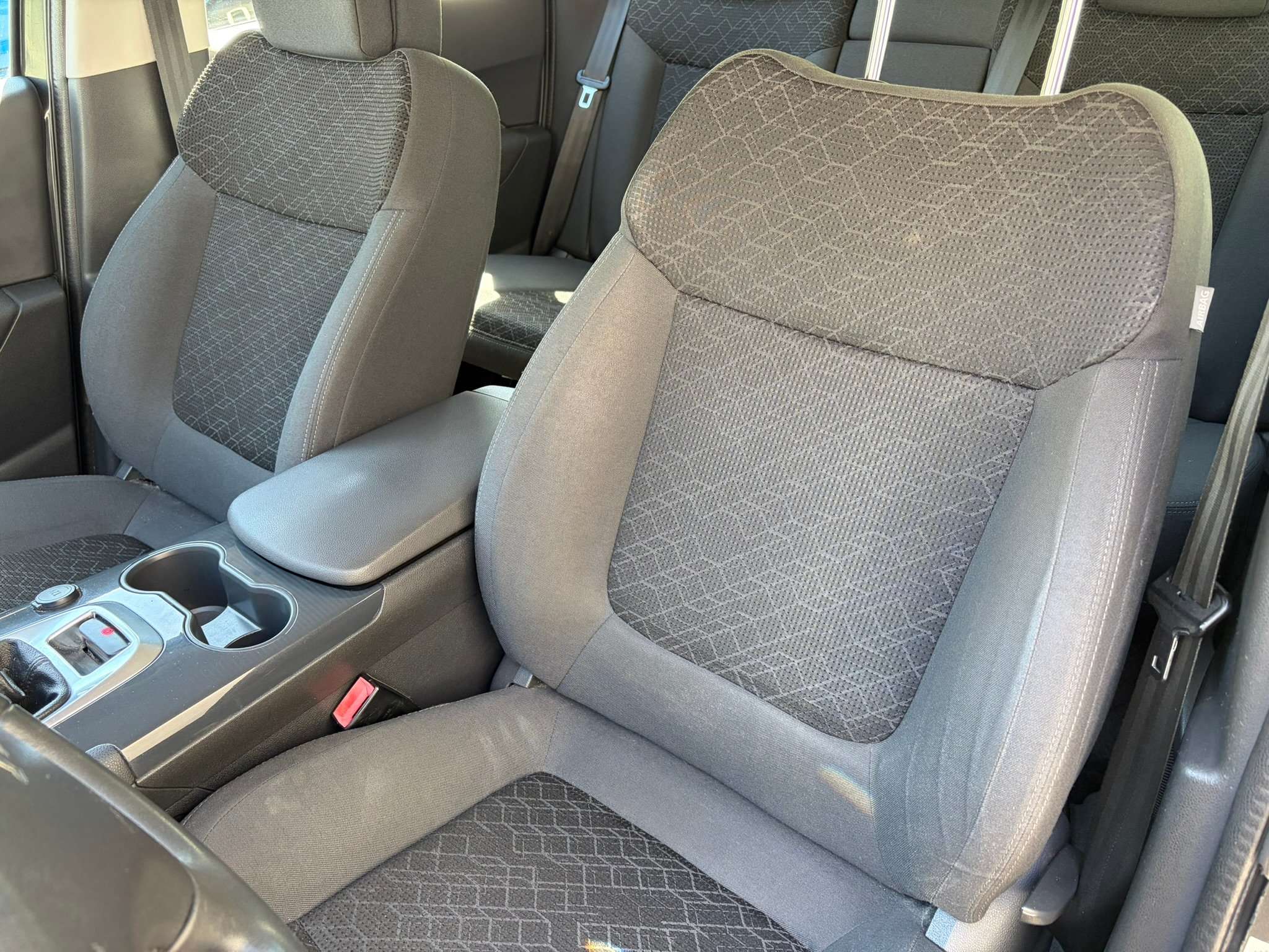 Peugeot 3008 1.6 HDi 114cv/AC/RADIO/CAPT ARR/GARANTIE 12 MOIS