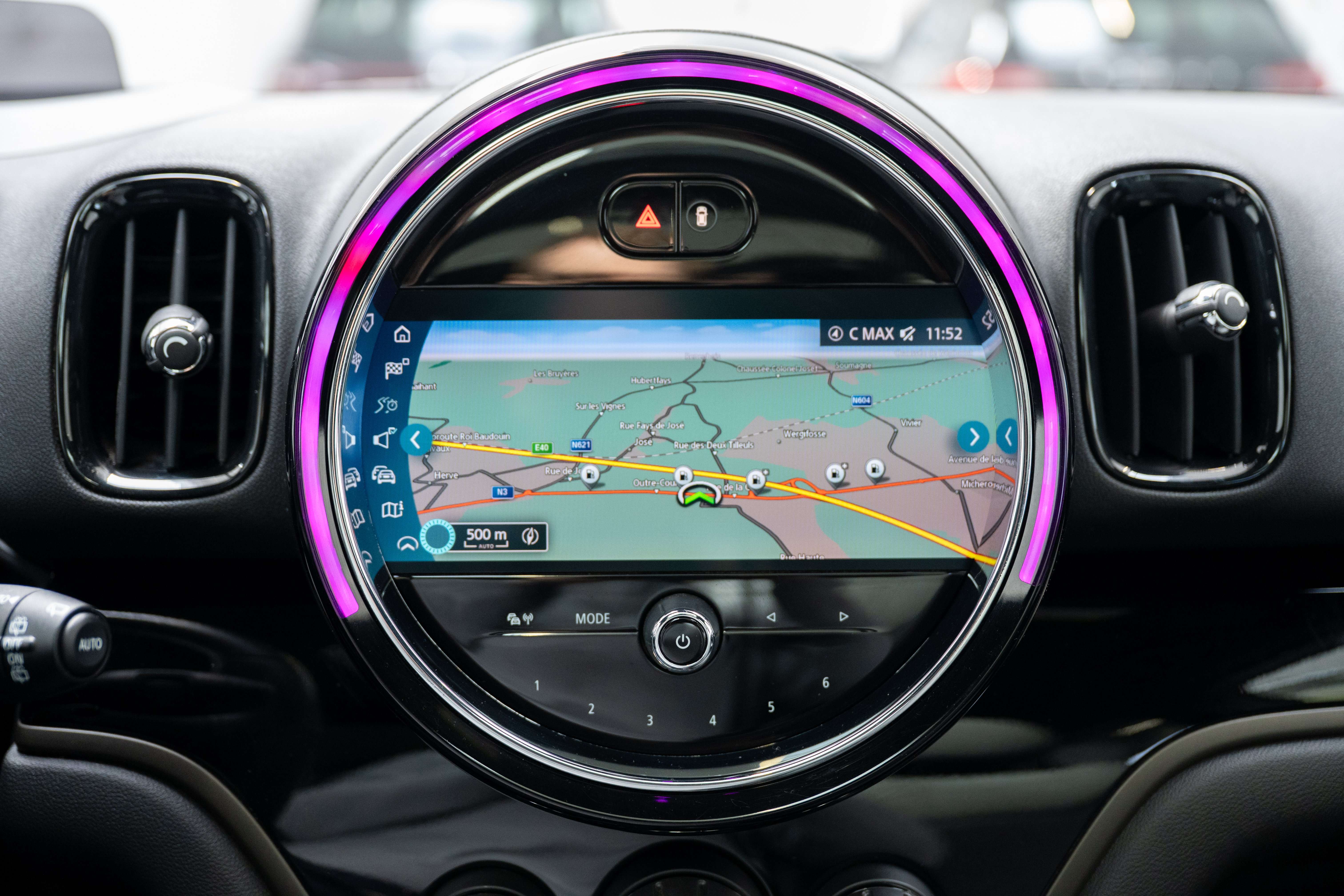 MINI Cooper Countryman 1.5iA 136 - LED - HeadUp display - Toit Ouvrant - Garantie 12 mois