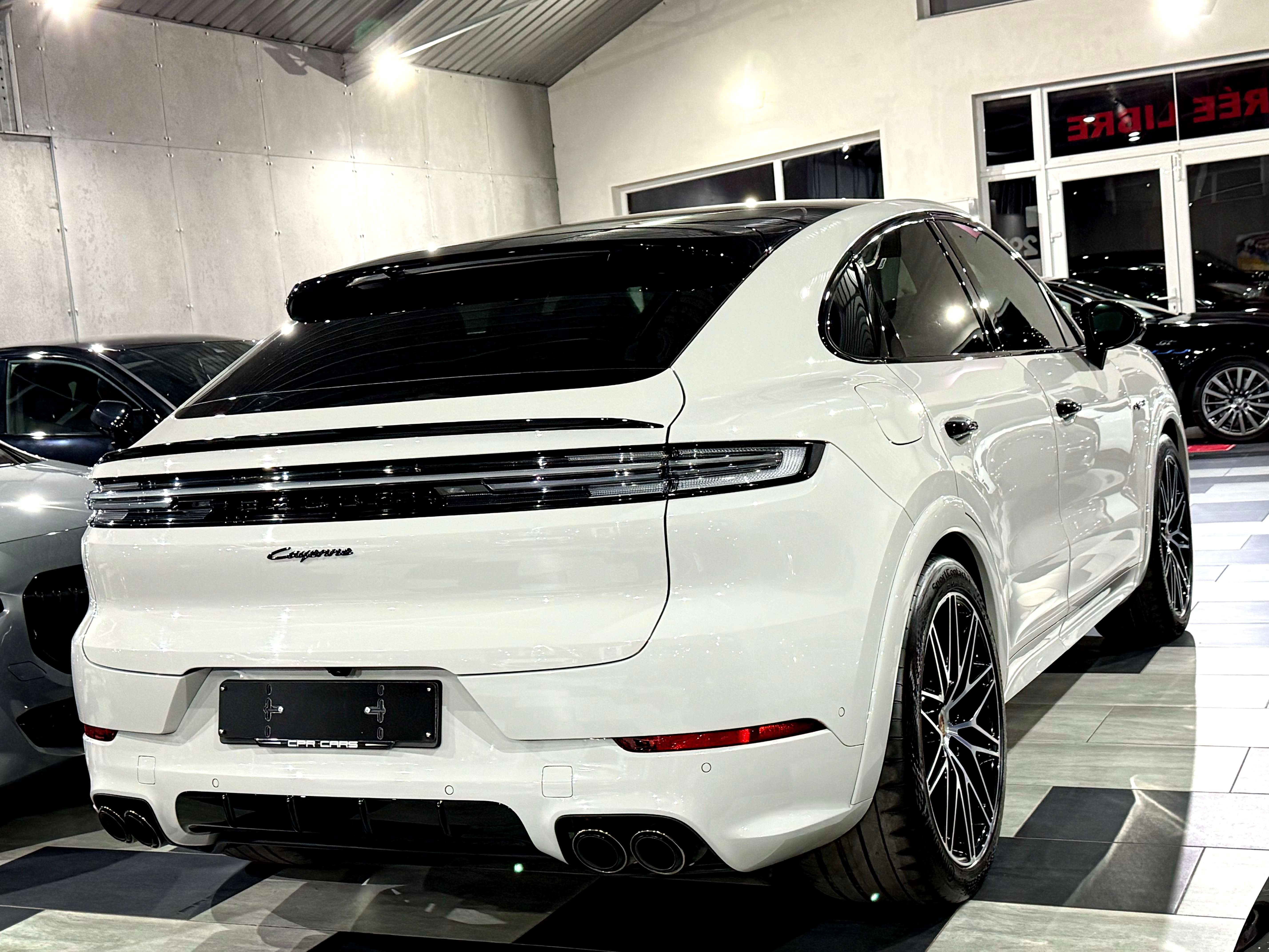 Porsche Cayenne Coupé E-Hybrid 3.0 Turbo V6 1e Main Etat Neuf