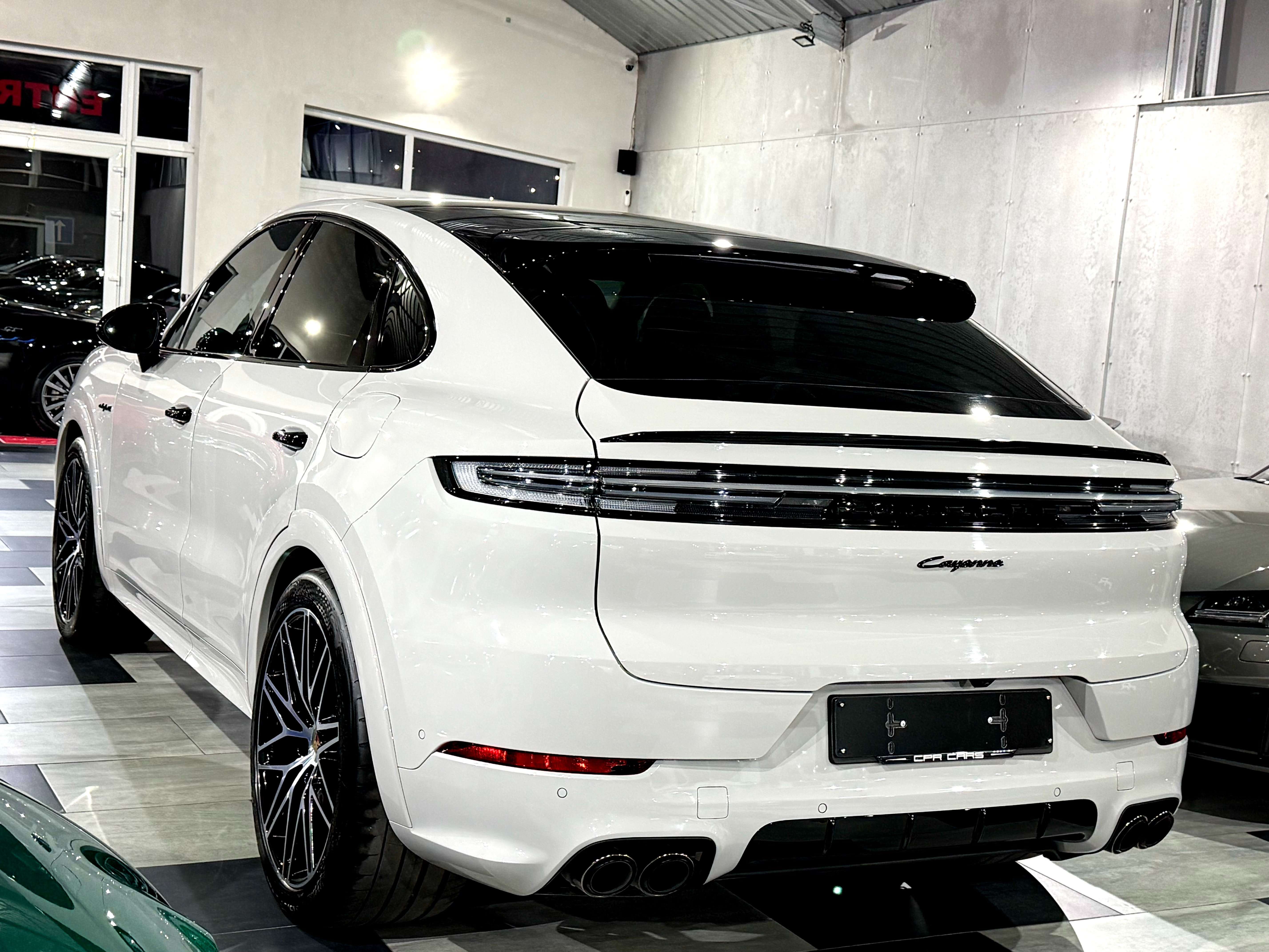Porsche Cayenne Coupé E-Hybrid 3.0 Turbo V6 1e Main Etat Neuf