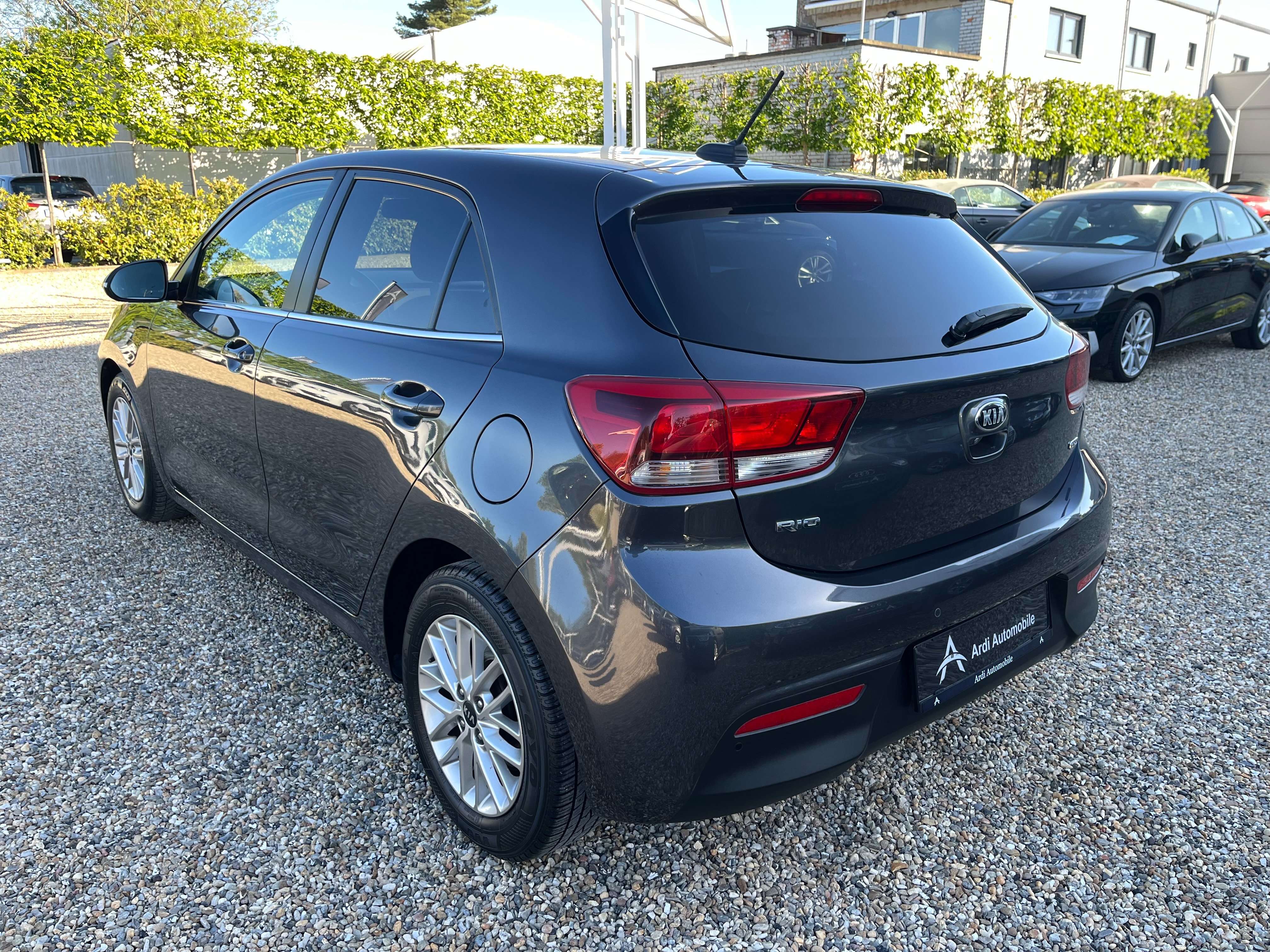 Kia Rio Rio 1.4 CRDi*GARANTIE*1ER PROP*CARPLAY*CRUISE*NAVI*CAMERA DE RECUL
