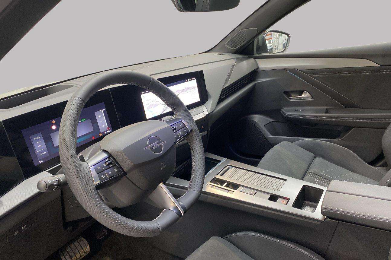 Opel Astra ULTIMATE* Full - dispo 10/2026