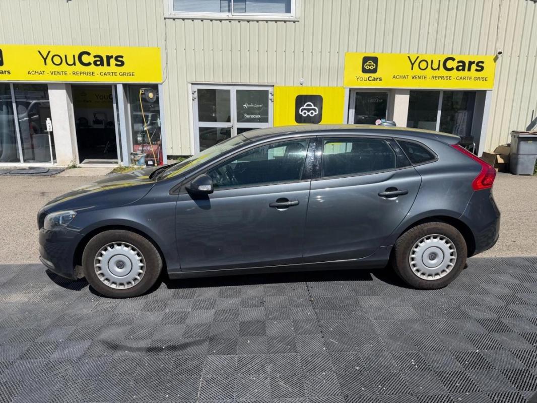 Volvo V40 1.6 115cv KINETIC ENTRETIEN VOLVO - COURROIE DE DISTRIBUTION OK RADAR RECUL GPS