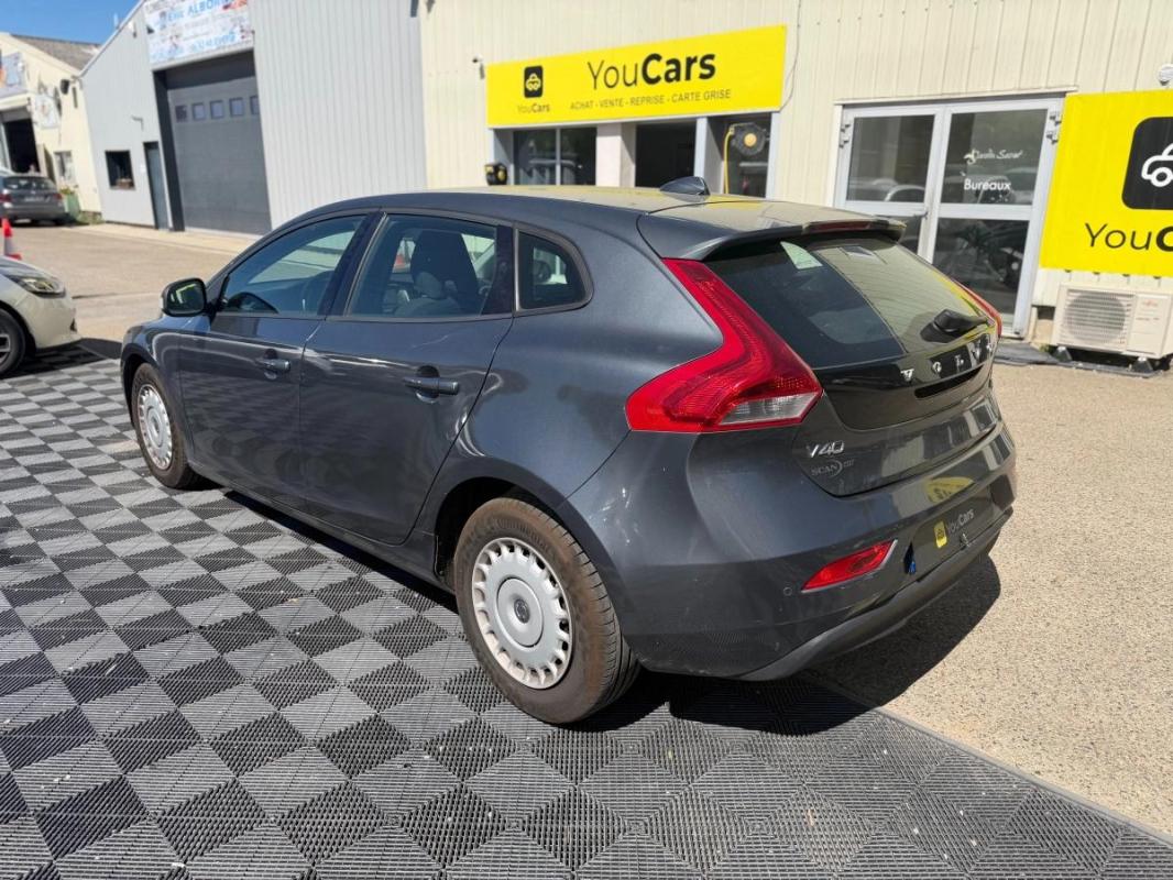 Volvo V40 1.6 115cv KINETIC ENTRETIEN VOLVO - COURROIE DE DISTRIBUTION OK RADAR RECUL GPS