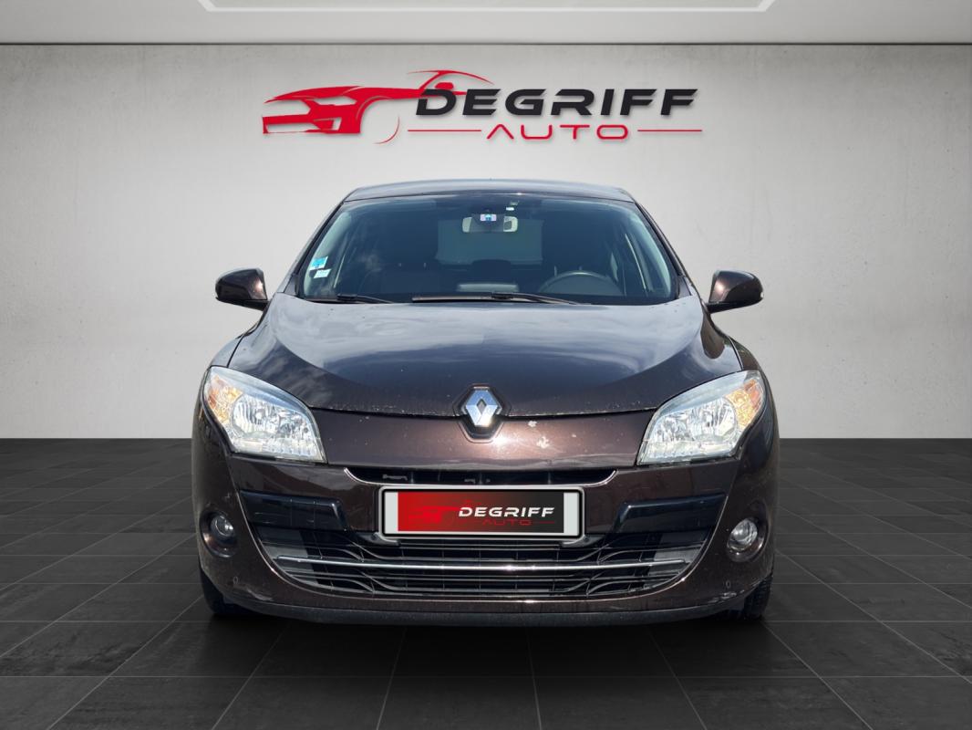 Renault Megane III Berline dCi 110 FAP eco2 XV De France Euro 5 EDC