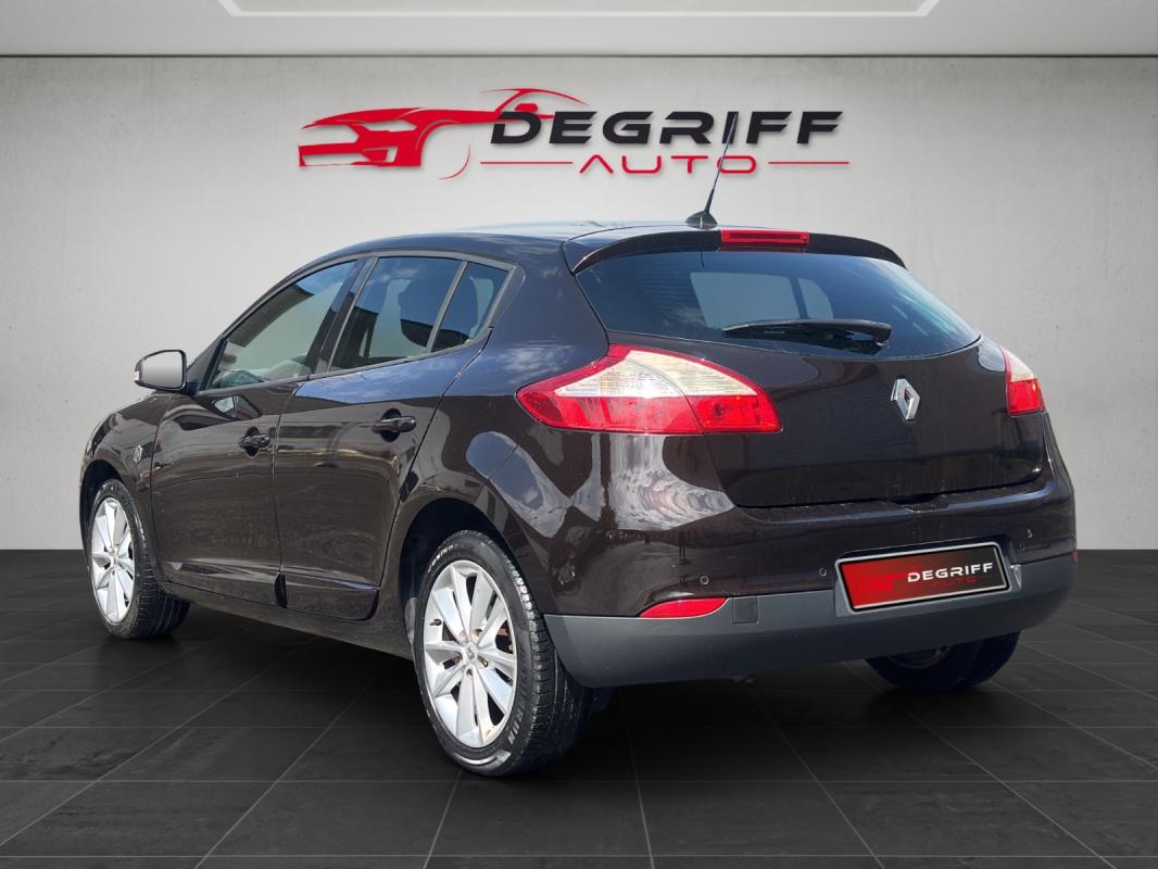 Renault Megane III Berline dCi 110 FAP eco2 XV De France Euro 5 EDC