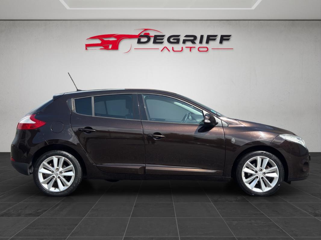Renault Megane III Berline dCi 110 FAP eco2 XV De France Euro 5 EDC