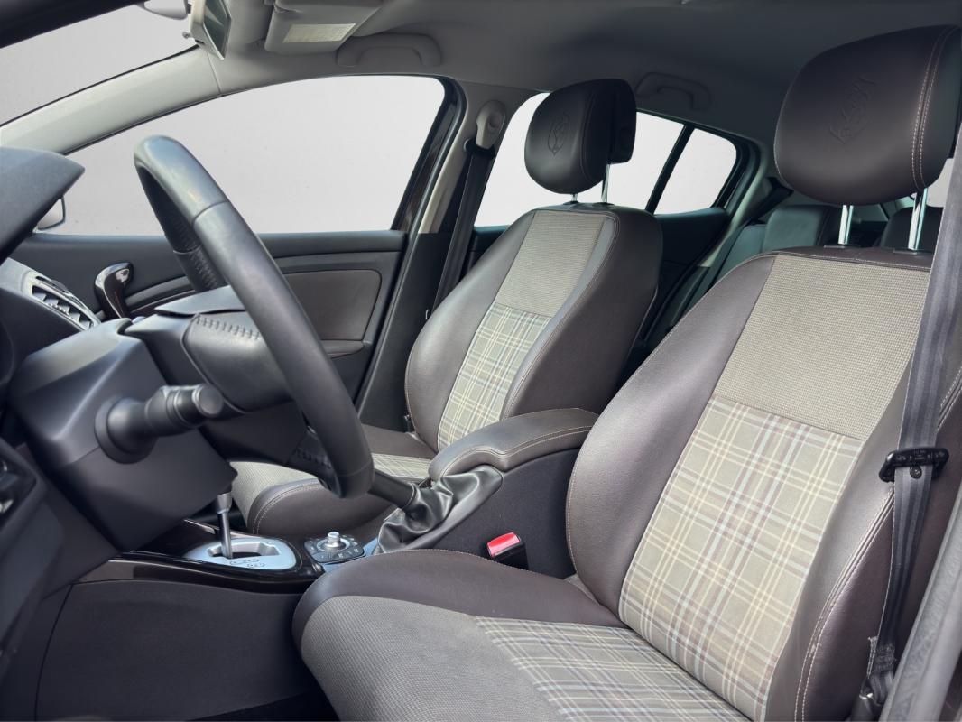 Renault Megane III Berline dCi 110 FAP eco2 XV De France Euro 5 EDC