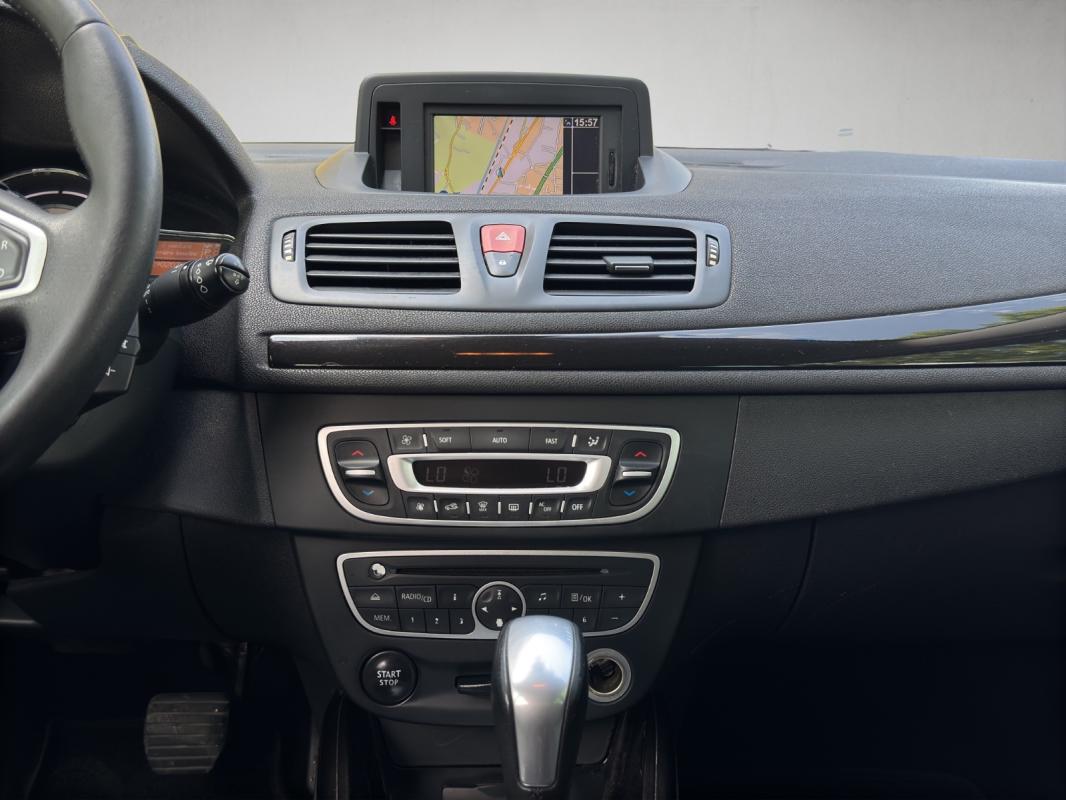 Renault Megane III Berline dCi 110 FAP eco2 XV De France Euro 5 EDC