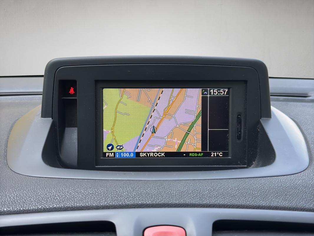 Renault Megane III Berline dCi 110 FAP eco2 XV De France Euro 5 EDC