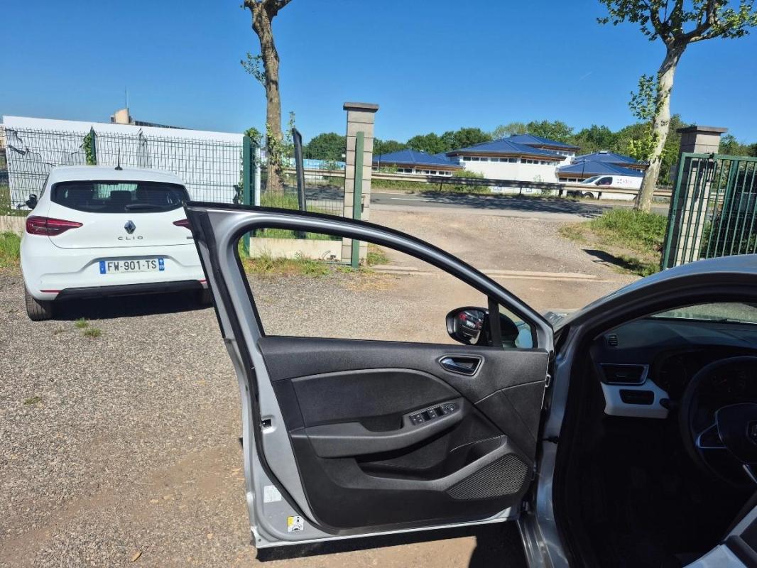 Renault Clio 1.5 BLUEDCI 100 BVM6 EVOLUTION 9991 Hors Taxes 1ÉRE MAIN