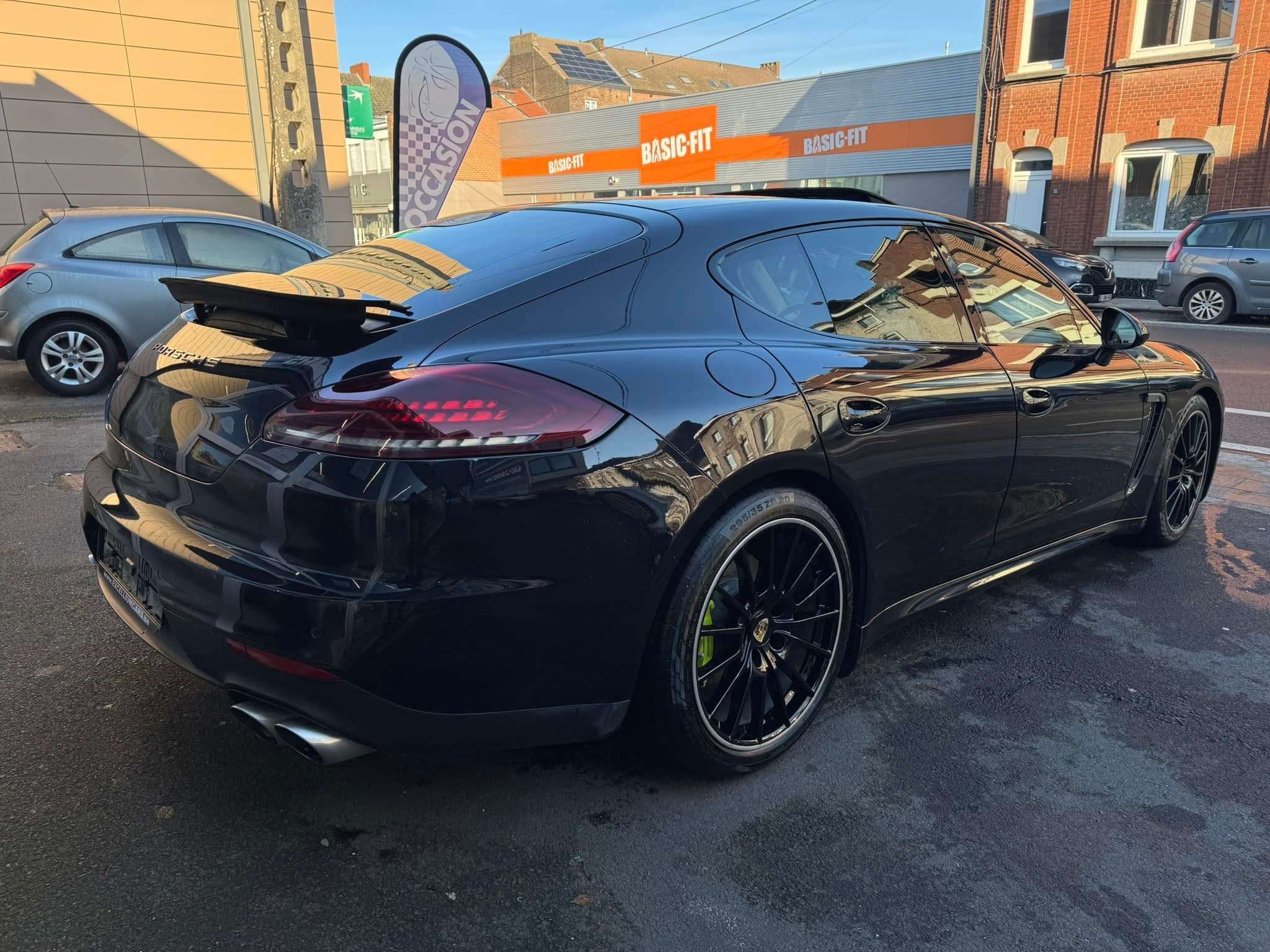 Porsche Panamera S e-Hybrid 3.0i Tiptronic Feux Led Toit Ouvrant Jante Cuir Carnet Garantie