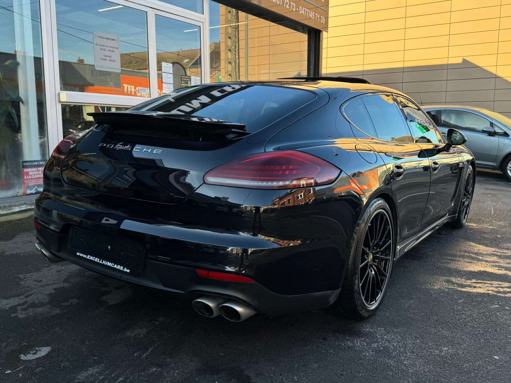 Porsche Panamera S e-Hybrid 3.0i Tiptronic Feux Led Toit Ouvrant Jante Cuir Carnet Garantie