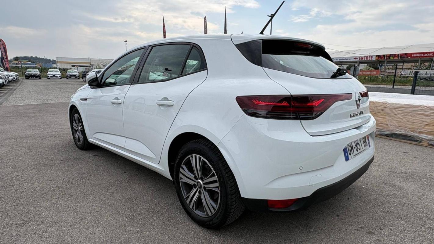 Renault Megane IV Berline Blue dCi 115 EDC Evolution