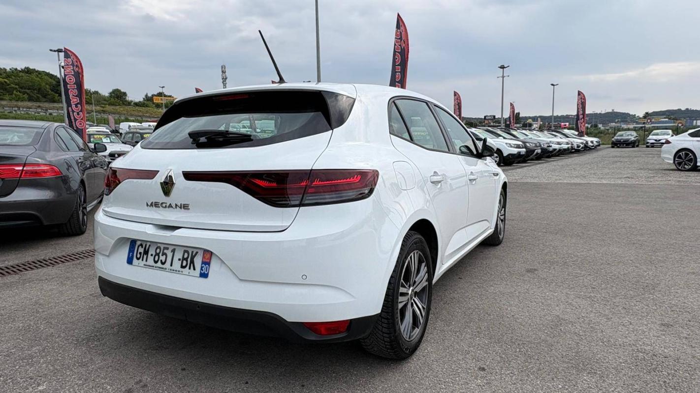 Renault Megane IV Berline Blue dCi 115 EDC Evolution