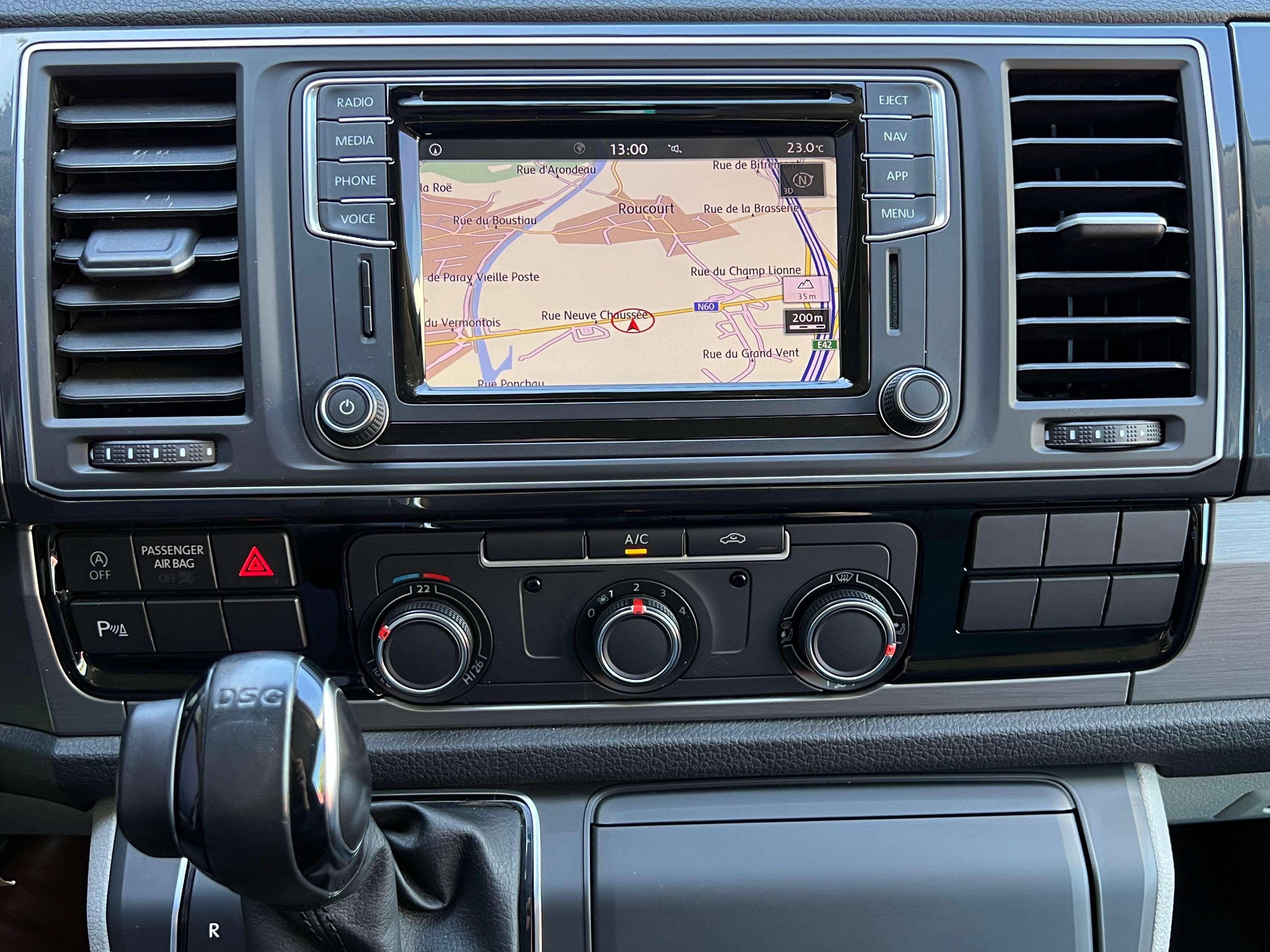 Volkswagen T6 Transporter 2.0 TDi Boite DSG TVA 21%/FULL LED/NAVI/1er PROPRIO/PARFAIT ETAT