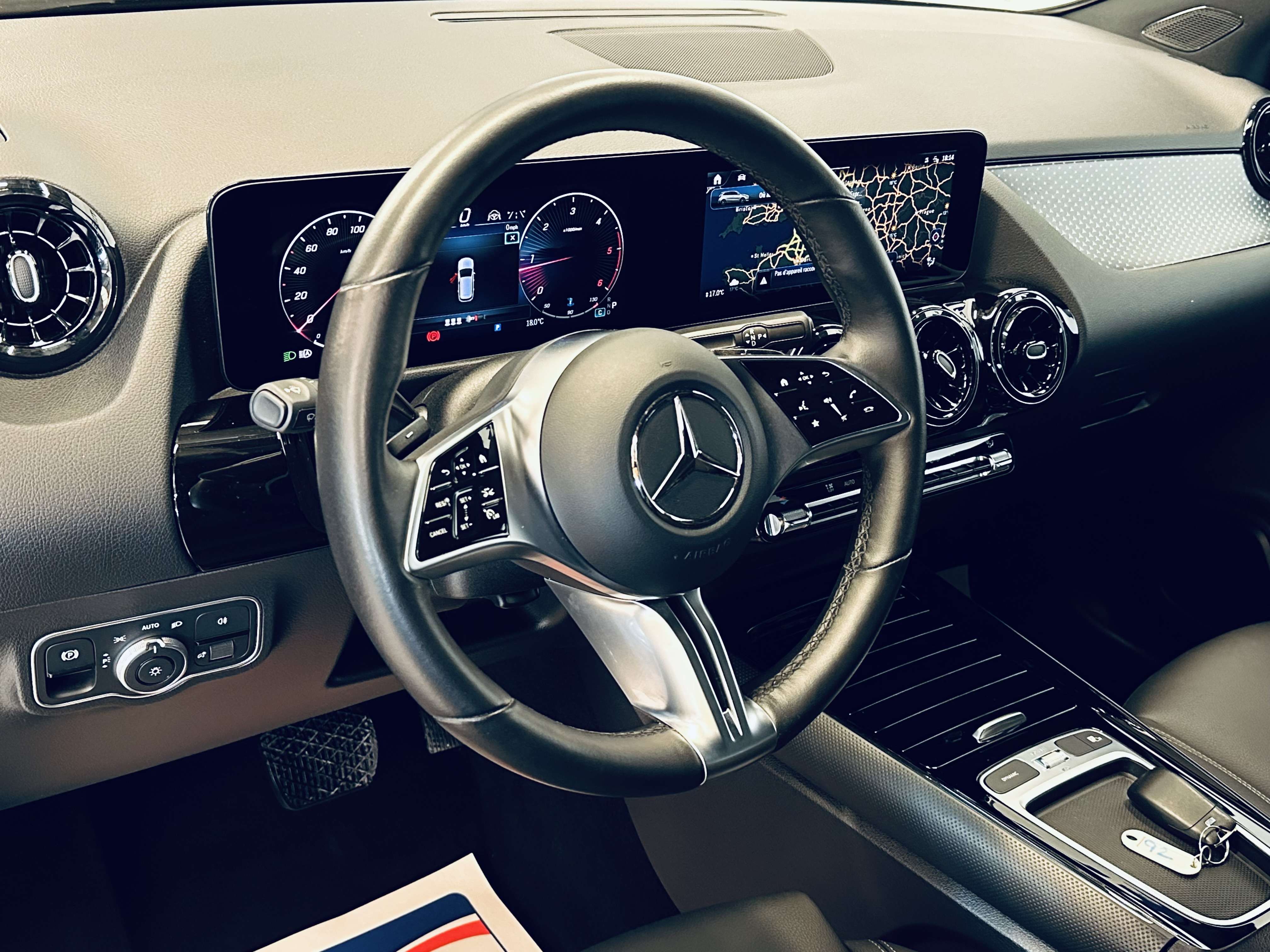 Mercedes-Benz B 180 d BOITE AUTO CAMERA NAVI BLUETOOTH CARPLAY CLIM CRUISE