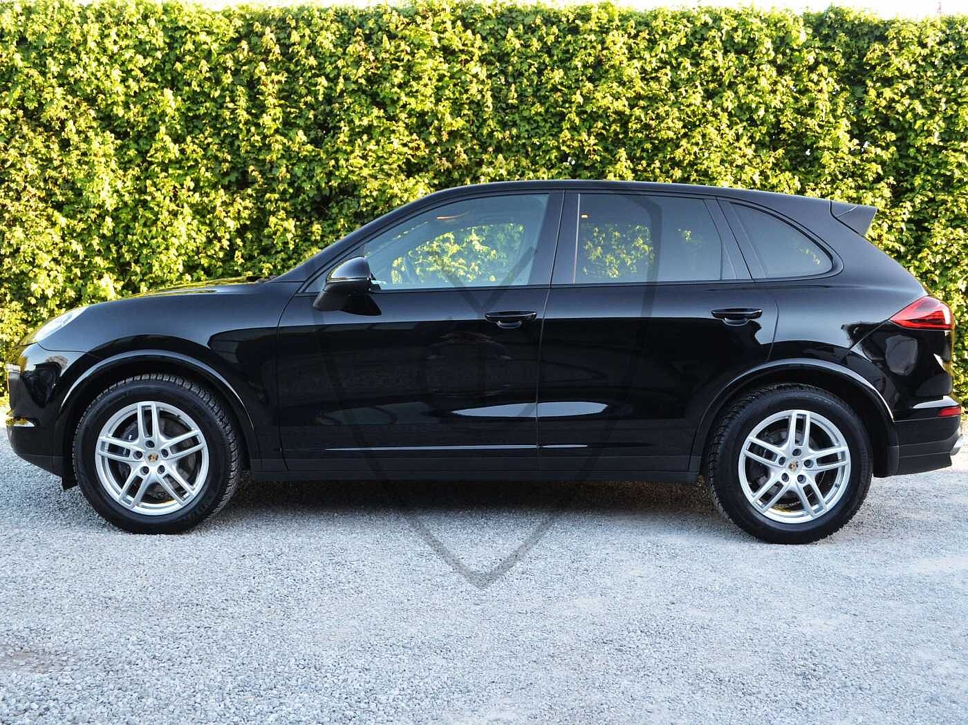 Porsche Cayenne 3,0 Diesel Platinum Edition * PANO * BOSE * 18 WAY SPORTSEATS * AIR SUSPENSION