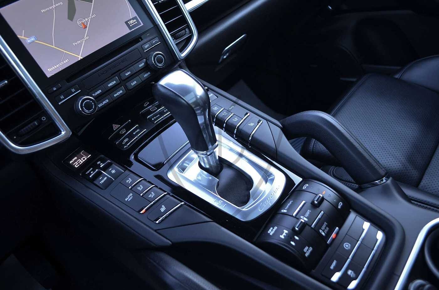 Porsche Cayenne 3,0 Diesel Platinum Edition * PANO * BOSE * 18 WAY SPORTSEATS * AIR SUSPENSION