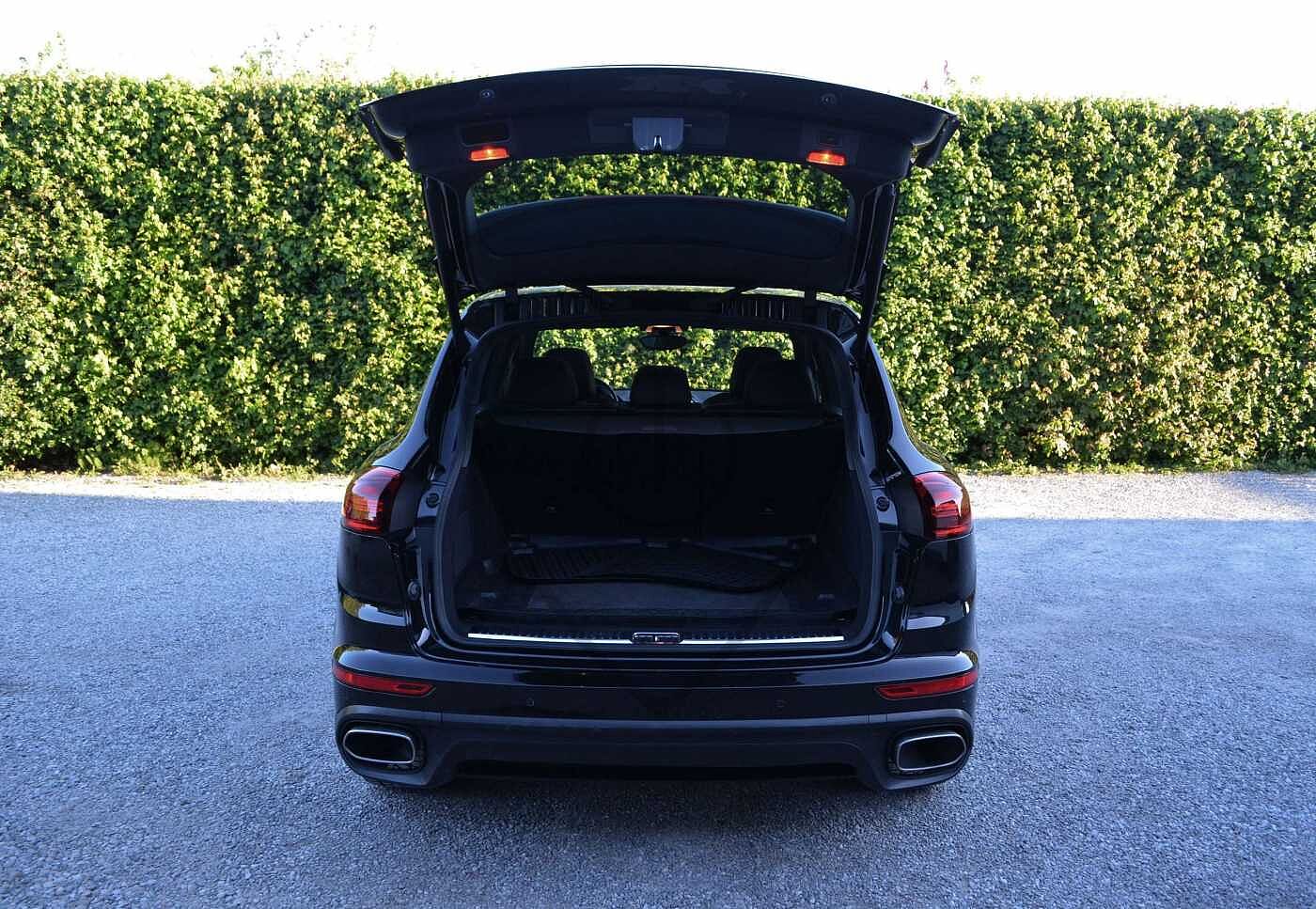 Porsche Cayenne 3,0 Diesel Platinum Edition * PANO * BOSE * 18 WAY SPORTSEATS * AIR SUSPENSION