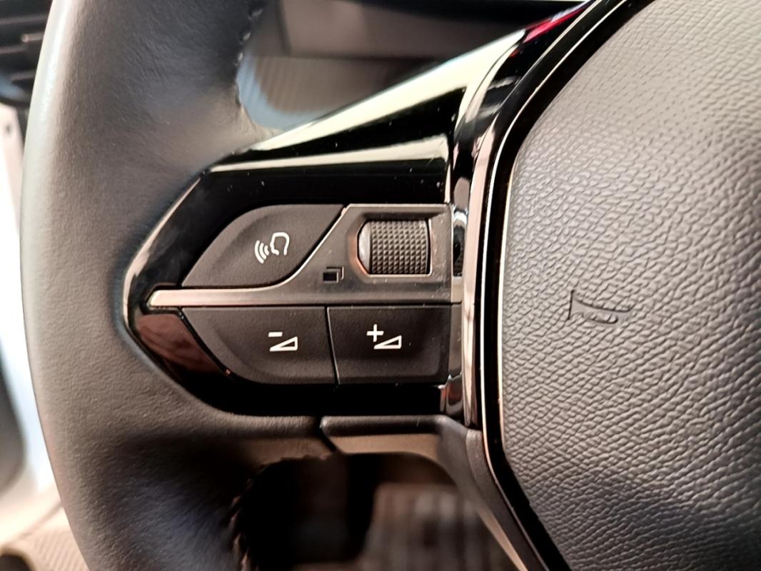 Peugeot 208 II PureTech 100 S&S Allure Business