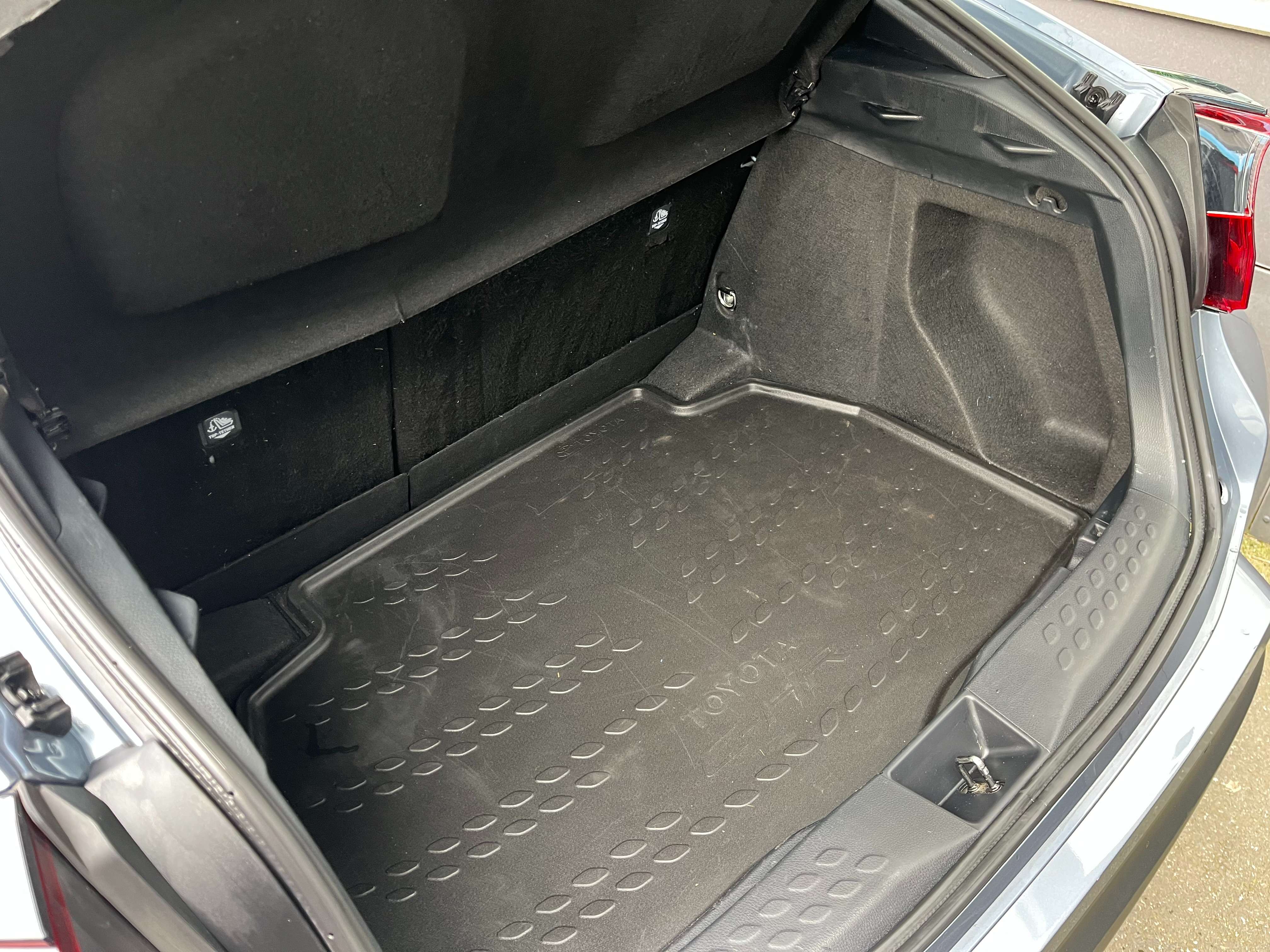 Toyota C-HR C-HR Hybrid 1.8i VVT-i C-Lub Mono-Tone E-CVT