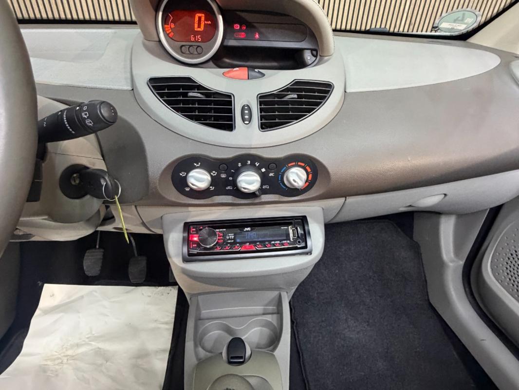 Renault Twingo II 1.2 LEV 16v 75 eco2 Summertime Euro 5