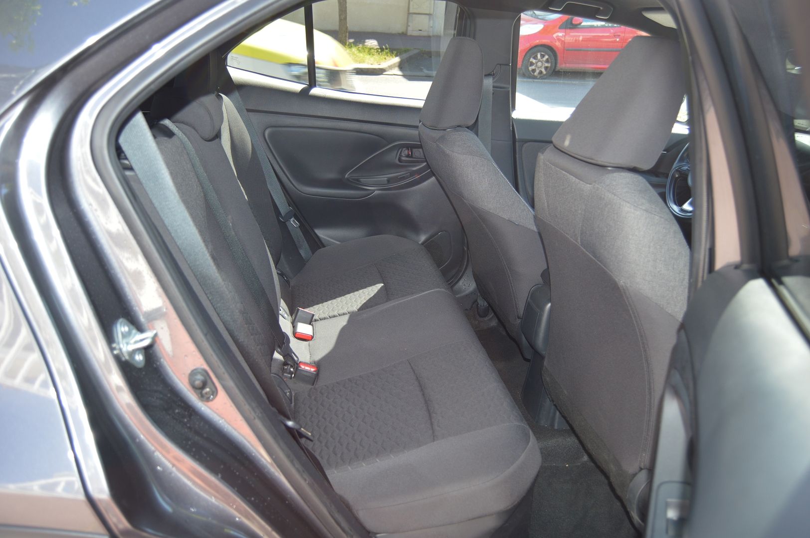 Toyota YARIS CROSS 116H DESIGN MY22  TEAM D