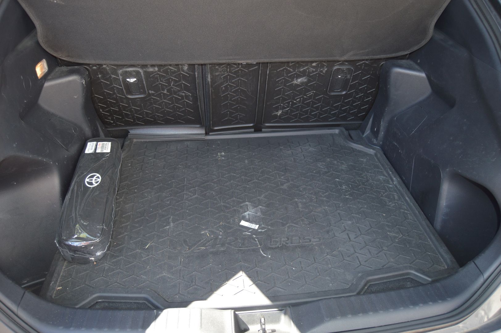 Toyota YARIS CROSS 116H DESIGN MY22  TEAM D