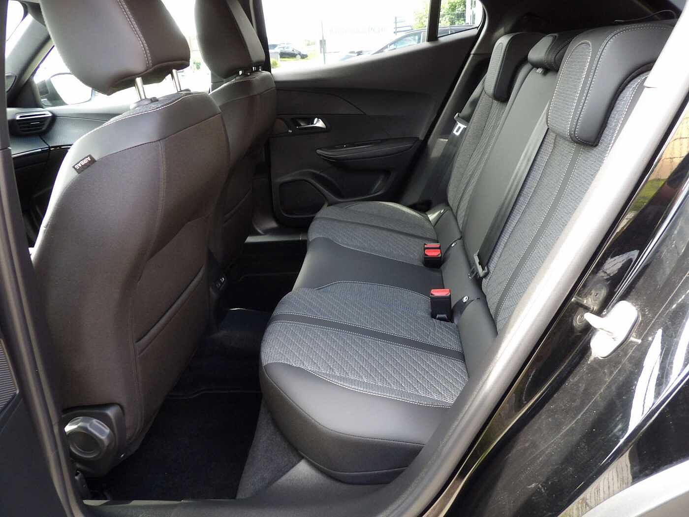 Peugeot 2008 2008 PureTech Allure Pack - 360°camera