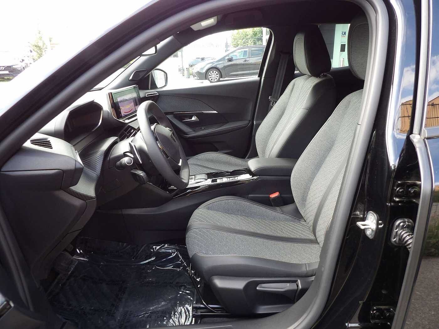 Peugeot 2008 2008 PureTech Allure Pack - 360°camera