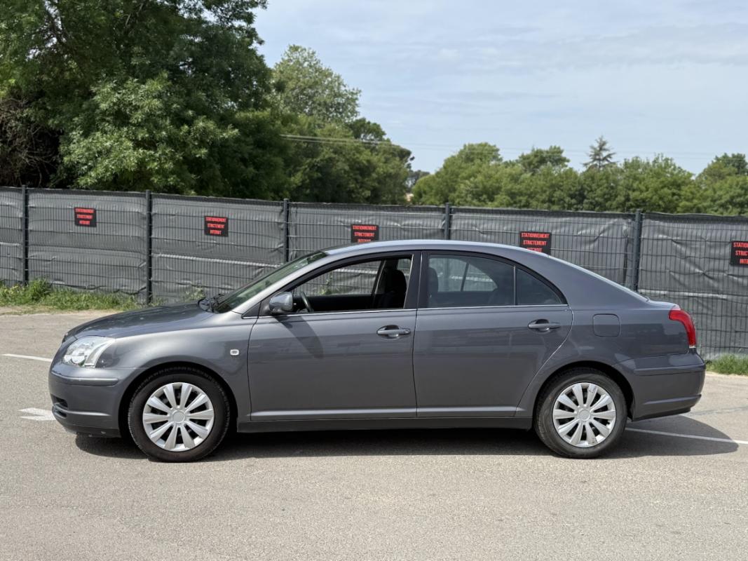 Toyota Avensis 1.8 130 VVT-i Linéa Terra 1ere Main I