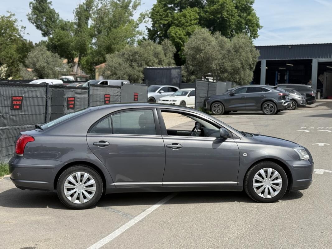 Toyota Avensis 1.8 130 VVT-i Linéa Terra 1ere Main I