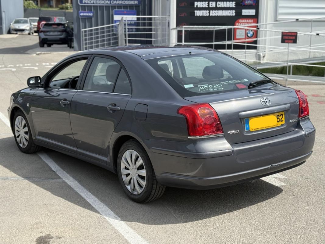 Toyota Avensis 1.8 130 VVT-i Linéa Terra 1ere Main I