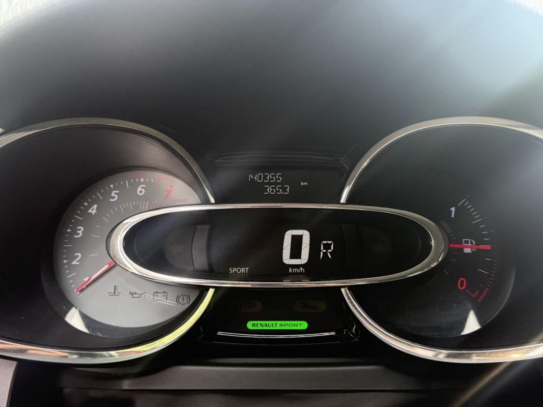 Renault Clio IV ESTATE TCe 120 GT EDC