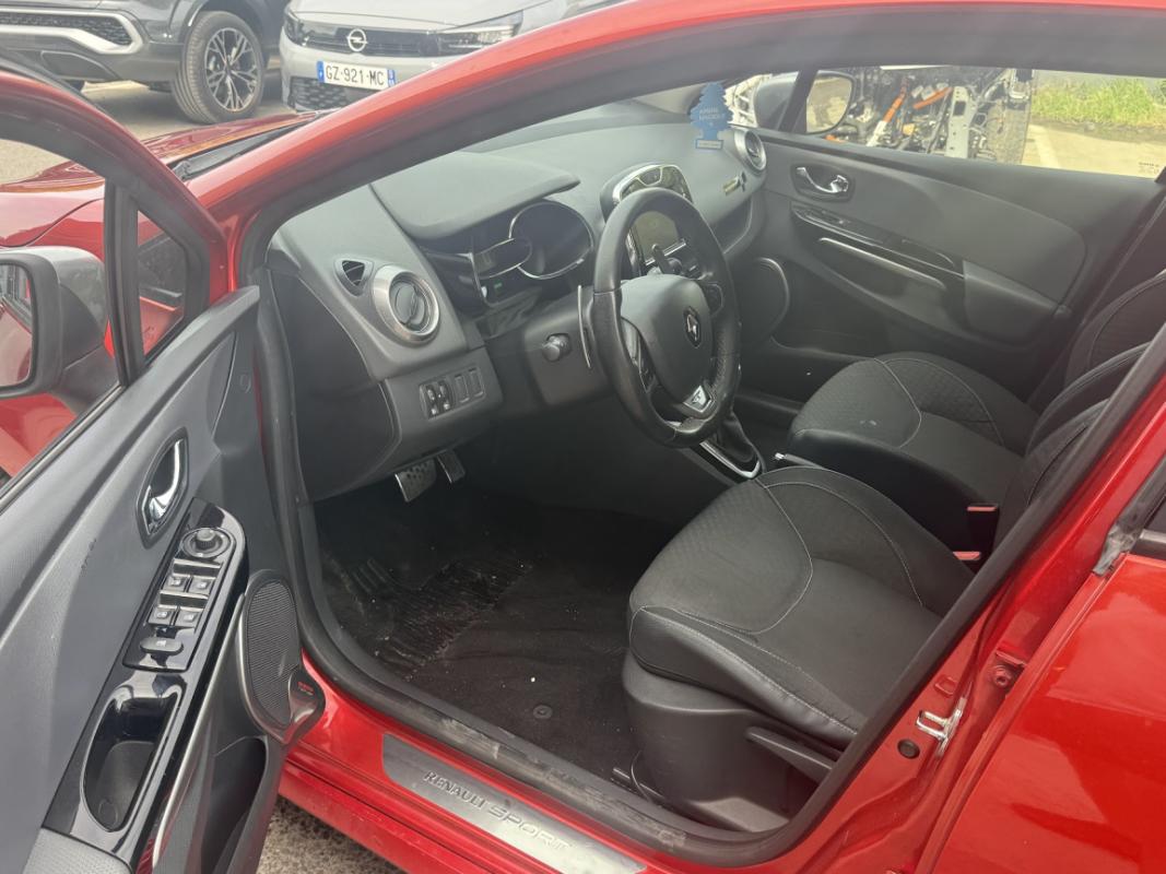 Renault Clio IV ESTATE TCe 120 GT EDC