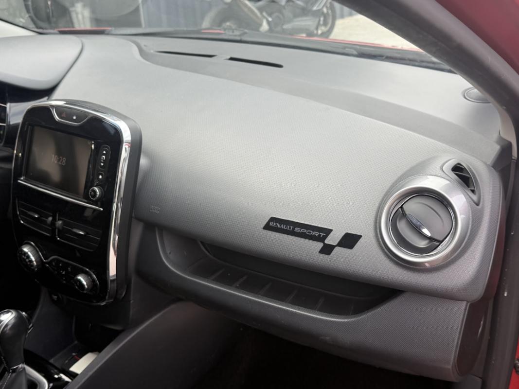 Renault Clio IV ESTATE TCe 120 GT EDC